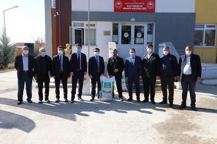 Çiftçileri 36 Ton Sertifikalı Nohut Tohumu Dağıtımı Yapıldı