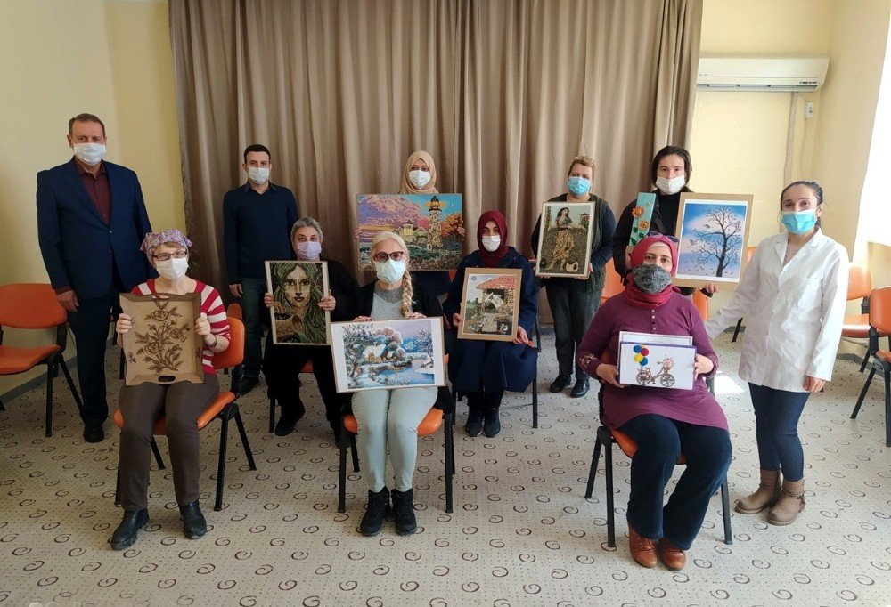 Deniz Taşları Sanat Eserine Dönüştü