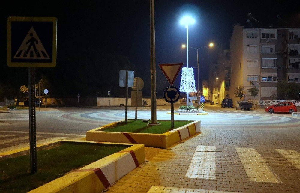 Nazilli’de Aydınlatma Çalışmaları Devam Ediyor