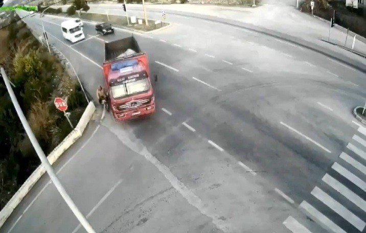 Osmaniye’de Sürücülerin Dikkatsizliği Beraberinde Kazaları Getirdi