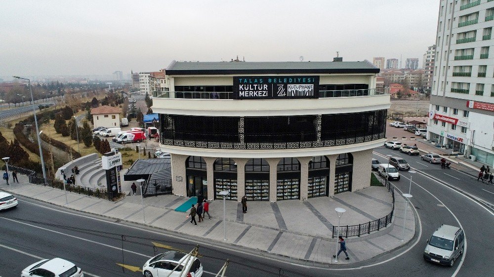 7/24 Kütüphanede Çalışma Saatleri Yeniden Düzenlendi