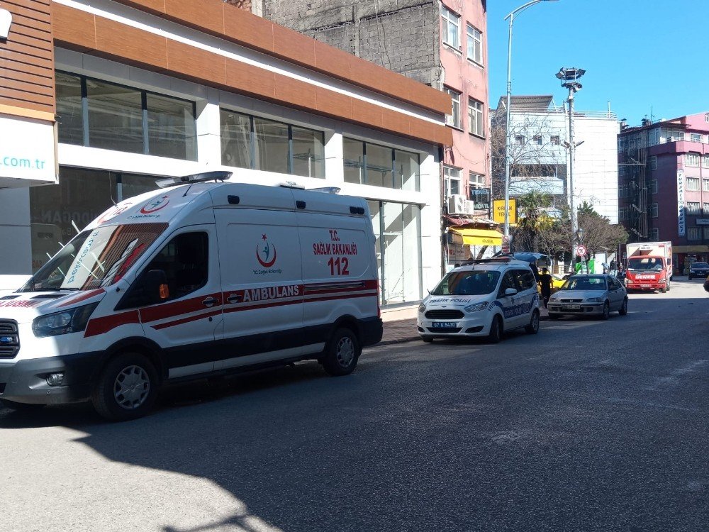 Ambulansın Karıştığı Kaza Korkuttu