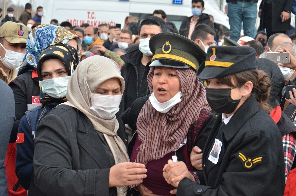 Kahramanmaraşlı Şehit Astsubay Afşin’de Son Yolculuğuna Uğurlandı