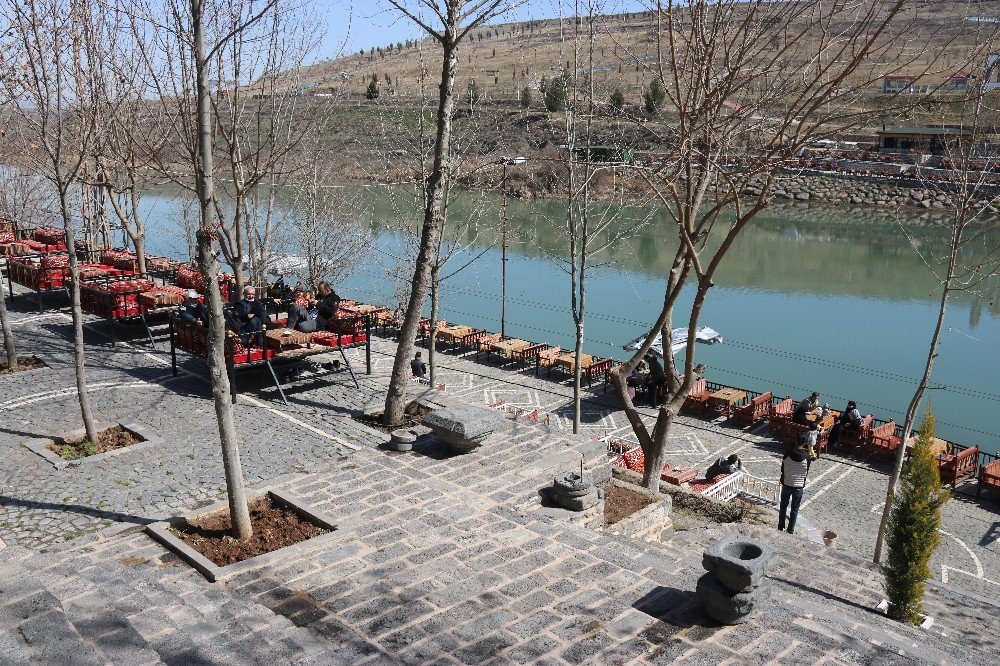 Yasaksız İlk Haftada Diyarbakır Çevre İllerden De Akına Uğradı