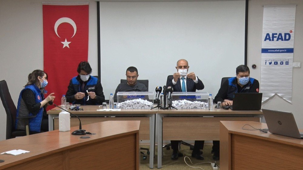 Elazığ’da 19 Saatlik Kura İle 4 Bin 598 Depremzede Evlerine Kavuştu