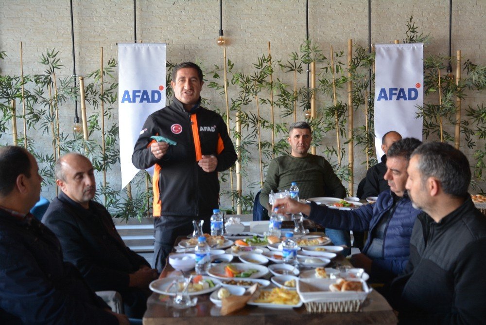 Afad Gazetecilerle Bir Araya Geldi
