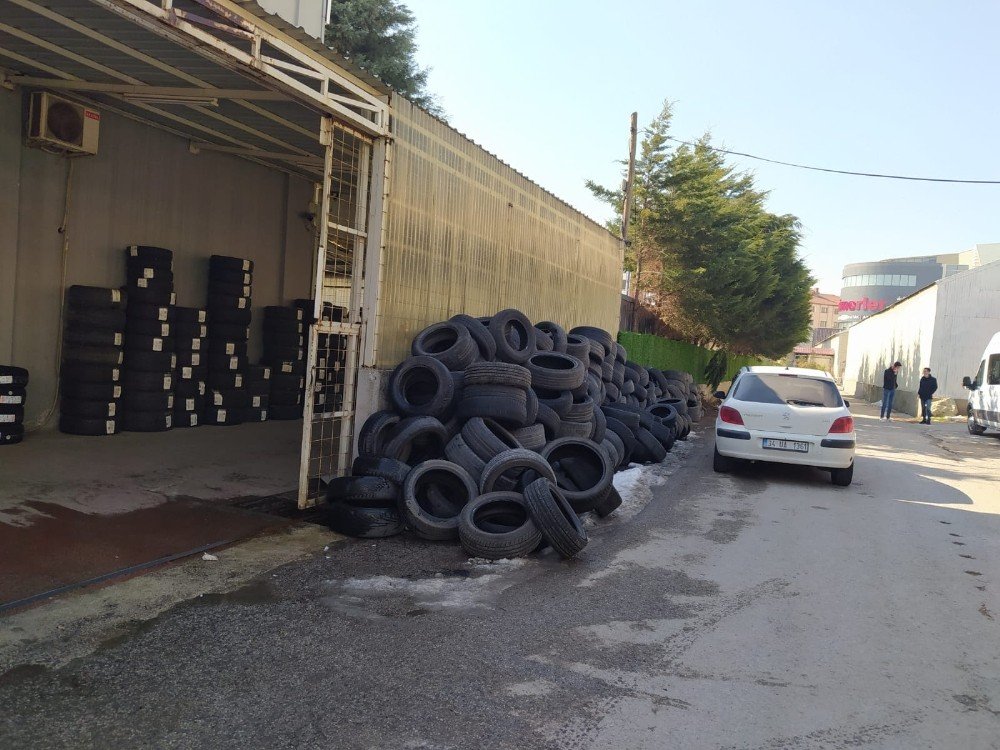 İ̇zmit Belediyesi Atık Lastikleri Geri Dönüştürüyor