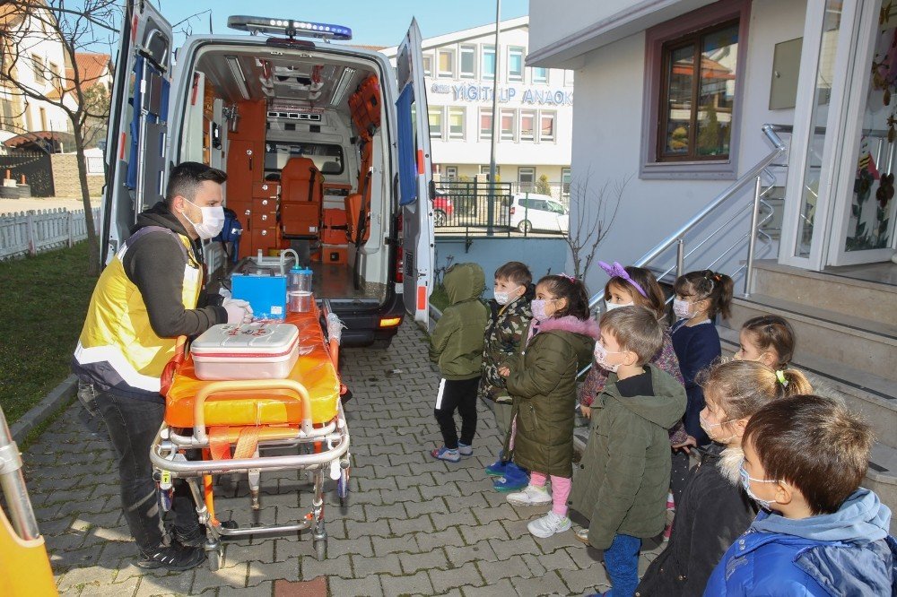 Çocuklara Ambulans Hizmetleri Tanıtıldı