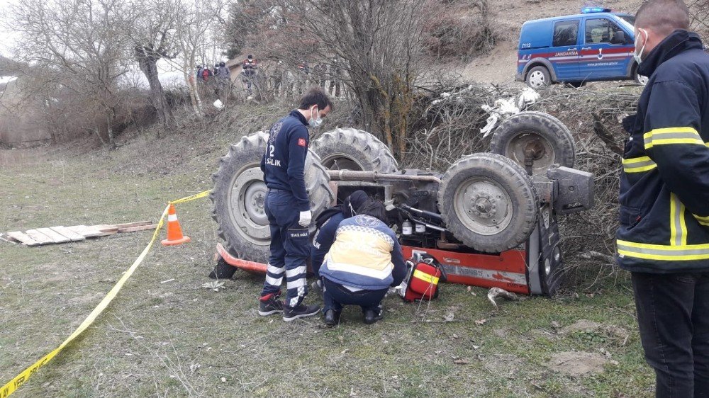 Bolu’da Devrilen Traktörün Altına Kalan Sürücü Öldü