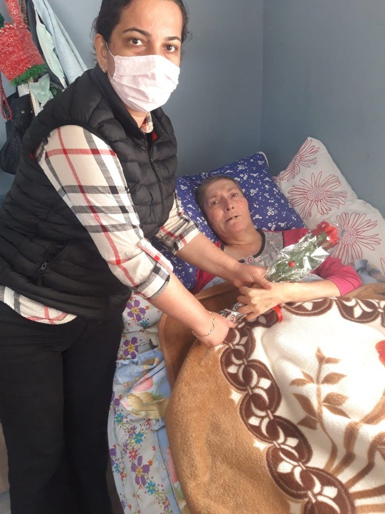 8 Mart’ta Engelli Kadınları Ve Çilekeş Annelerini Unutmadılar