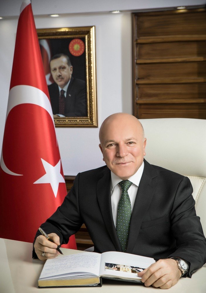 Başkan Sekmen’den 8 Mart Dünya Kadınlar Günü Mesajı