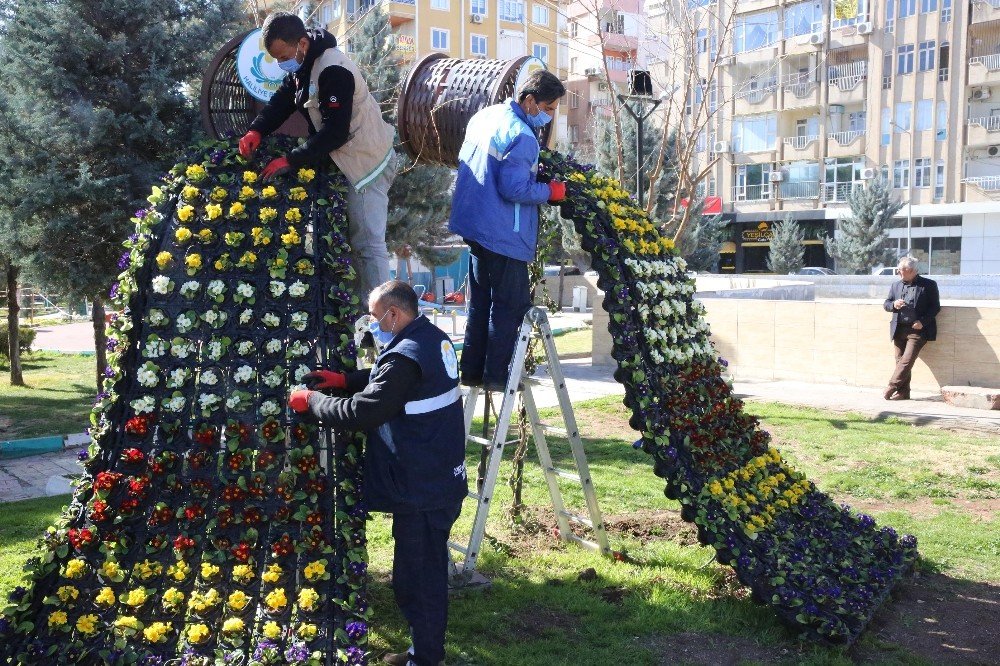 Haliliye’deki Parklarda Bahar Çalışmaları