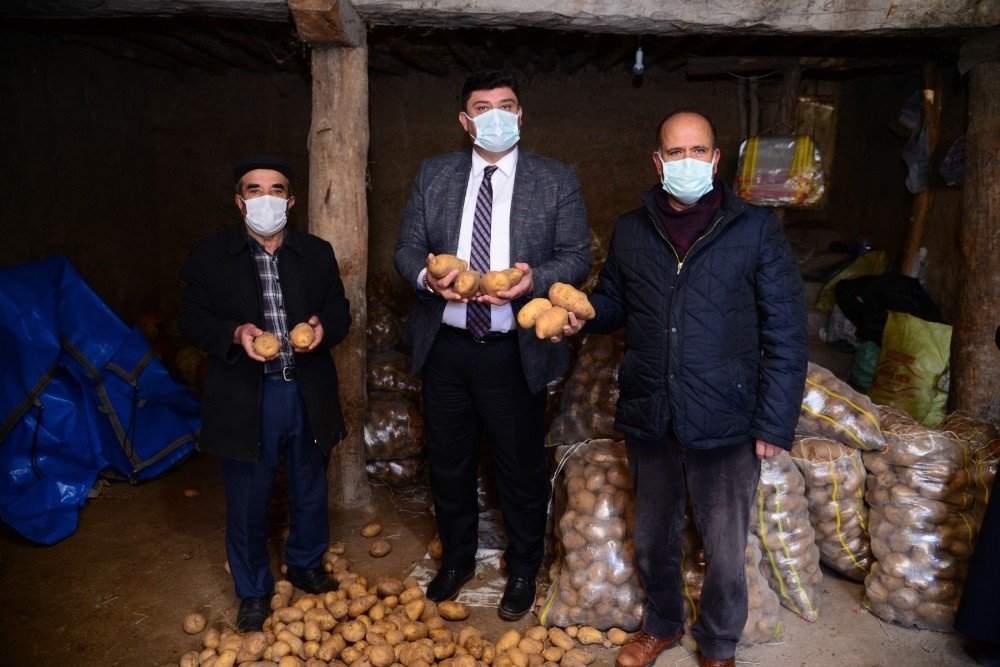 Kahramankazan’da 30 Ton Soğan İhtiyaç Sahiplerine Ulaştırıldı