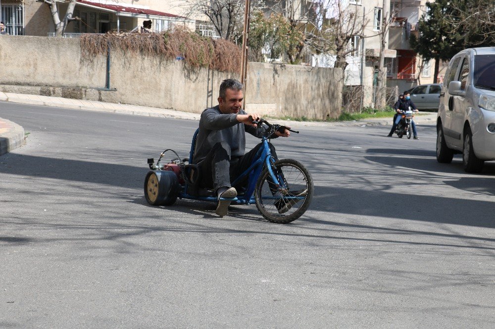 İ̇şsizlikten Sıkılan Servis Şoförü Motorlu Drift Trike Yaptı