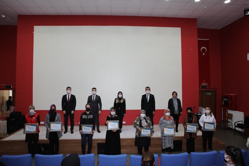 Müdür Keleş, 8 Mart Dünya Kadınlar Gününü Kutladı