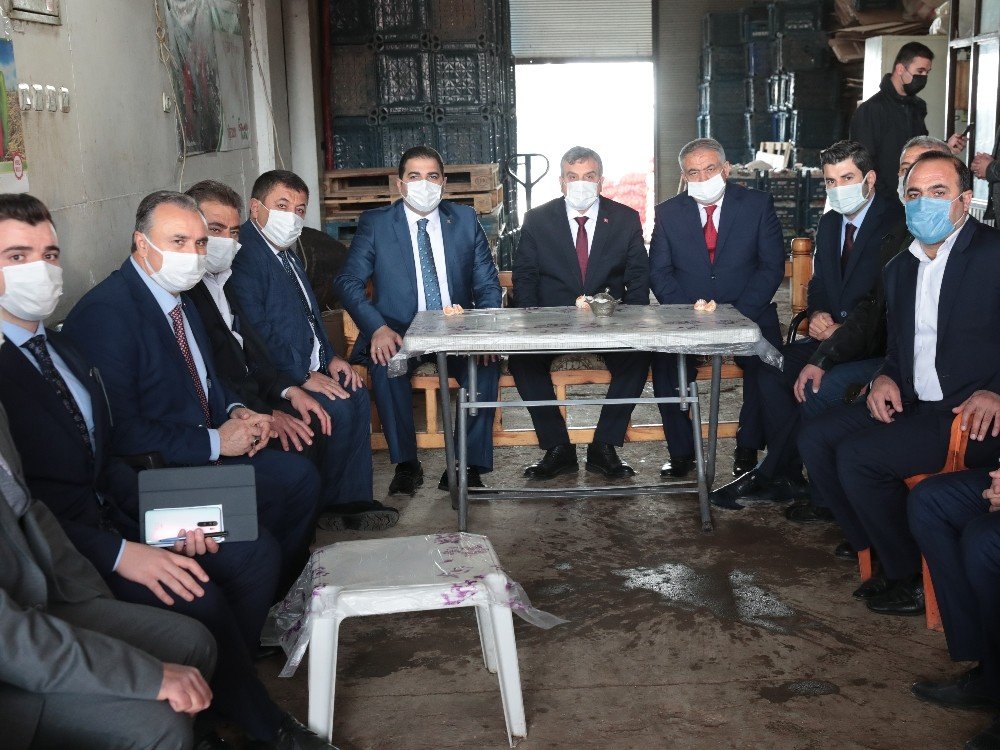 Beyazgül Şuti̇m Esnafını Ziyaret Etti