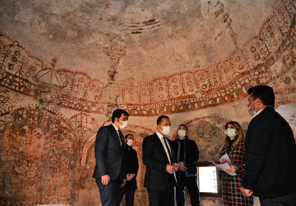 Ertuğrul Gazi’nin Yakın Arkadaşlarından İ̇sa Sofi’nin Türbesinde İnceleme