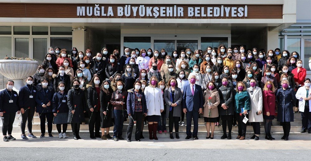 Büyükşehir’de Gün Kadınların