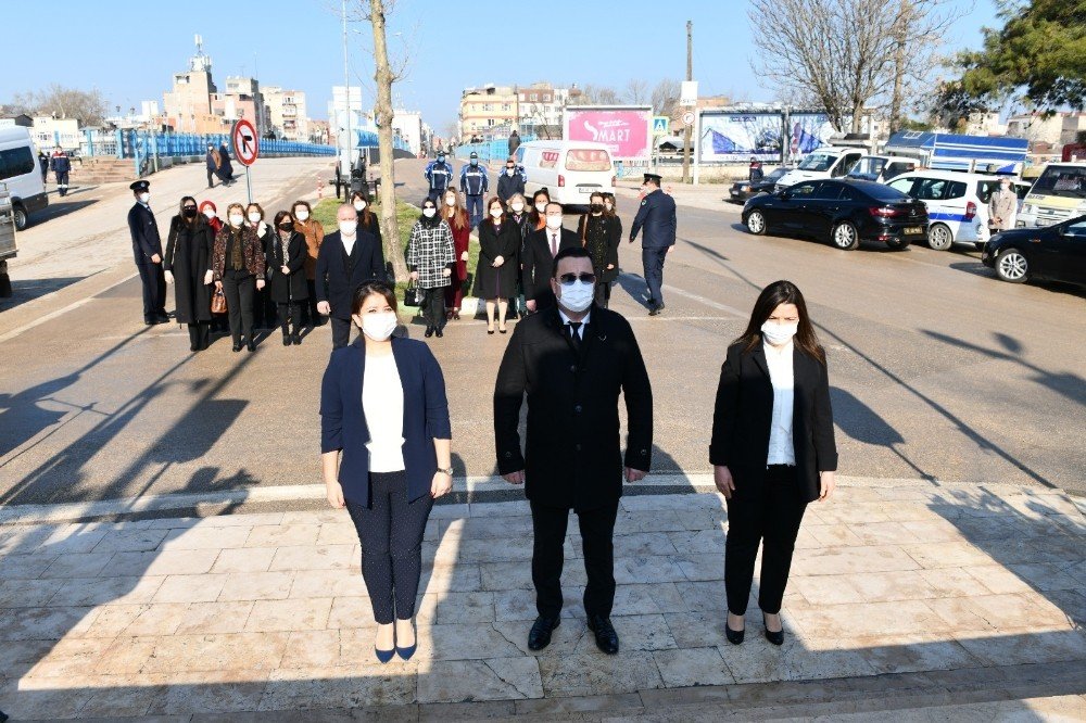 Mustafakemalpaşa’da 8 Mart Dünya Kadınlar Günü Kutlandı