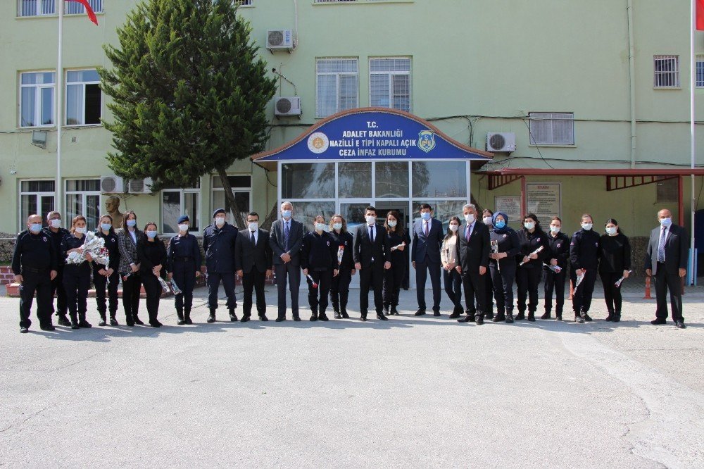 Nazilli’de Kadınlar Günü’nde Emekçi Kadınlar Unutulmadı