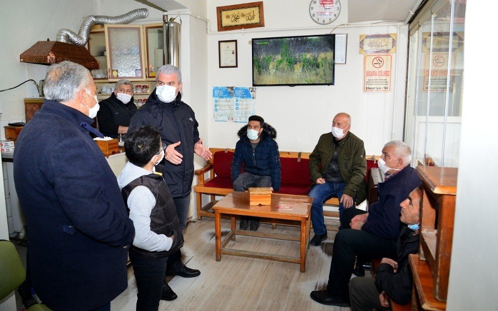 Vali Akın, Semt Pazar Alanında İncelemede Bulundu