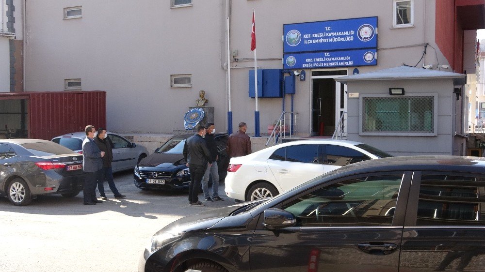 Polis Memuru Karakolda İntihar Etti