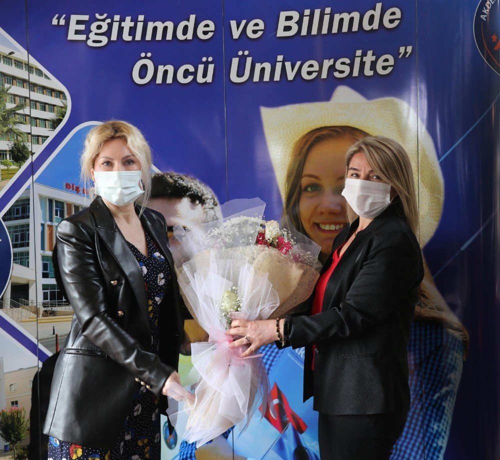 Aü Rektörü Özlenen Özkan: "yeni Normalleşme Süreci İle İyi Olacağız"