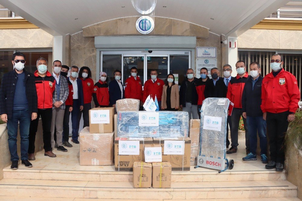 Akut Fethiye’ye 100 Bin Tl’lik Ekipman Desteği