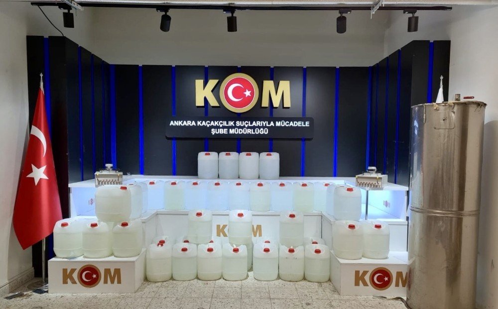 Ankara’daki Kaçak Alkol Operasyonunda Bin 300 Litre Etil Alkol Ele Geçirildi