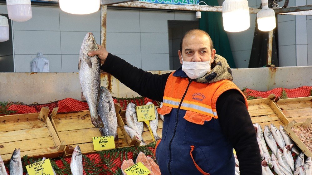 Sezonu Bitirmeye Hazırlanan Balıkçılardan Uyarı: "varken Yiyelim”