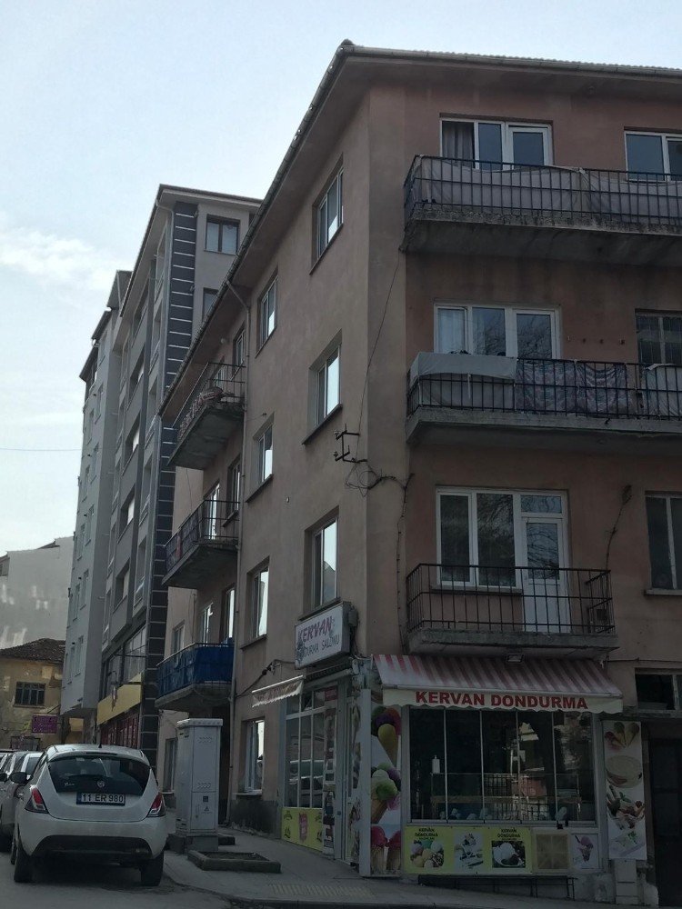 Haber Alınamayan Yaşlı Kadın Evinde Ölü Bulundu