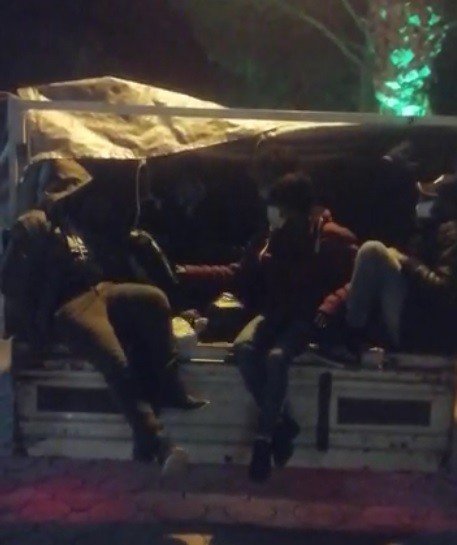 Durdurulan Araçtan 25 Göçmen Çıktı