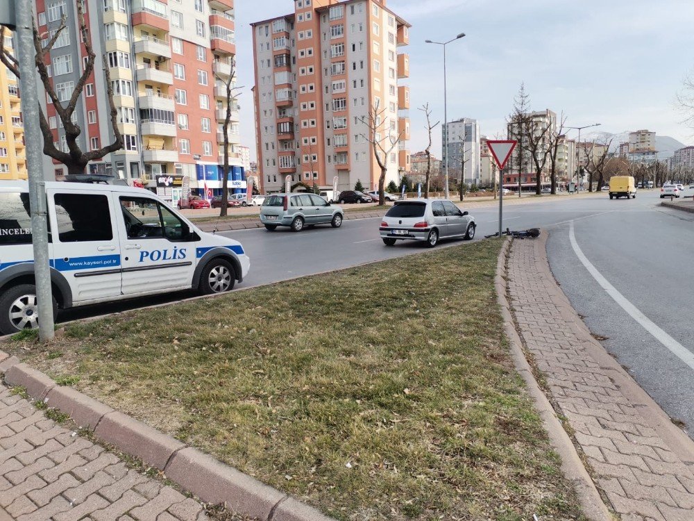 Aracın Çarptığı Bisiklet Sürücüsü Ağır Yaralandı