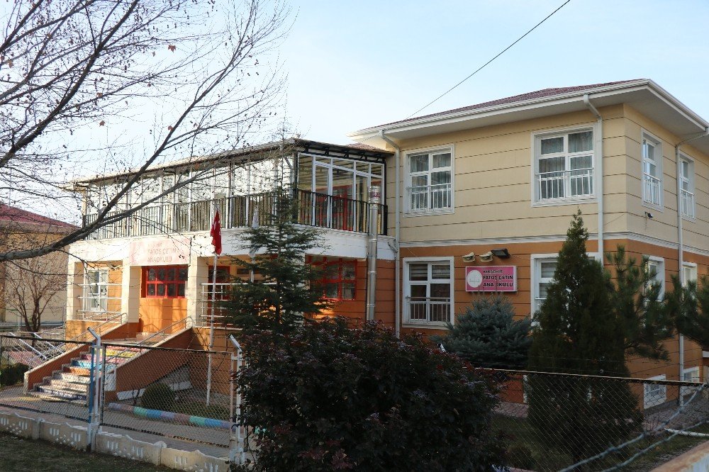 Kırşehir’de Anaokulunda Öğretmenlerde Korona Virüs Çıktı, Eğitime Ara Verildi