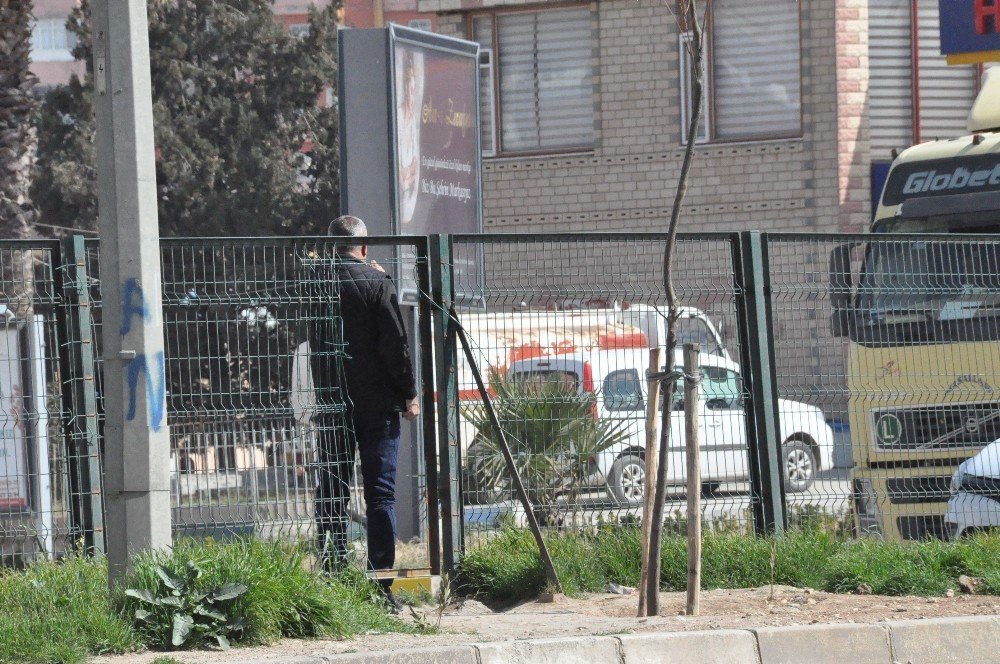 Kızıltepe Çevre Yolundaki Korkulukları Kırarak Vatandaşların Hayatını Hiçe Sayıyorlar