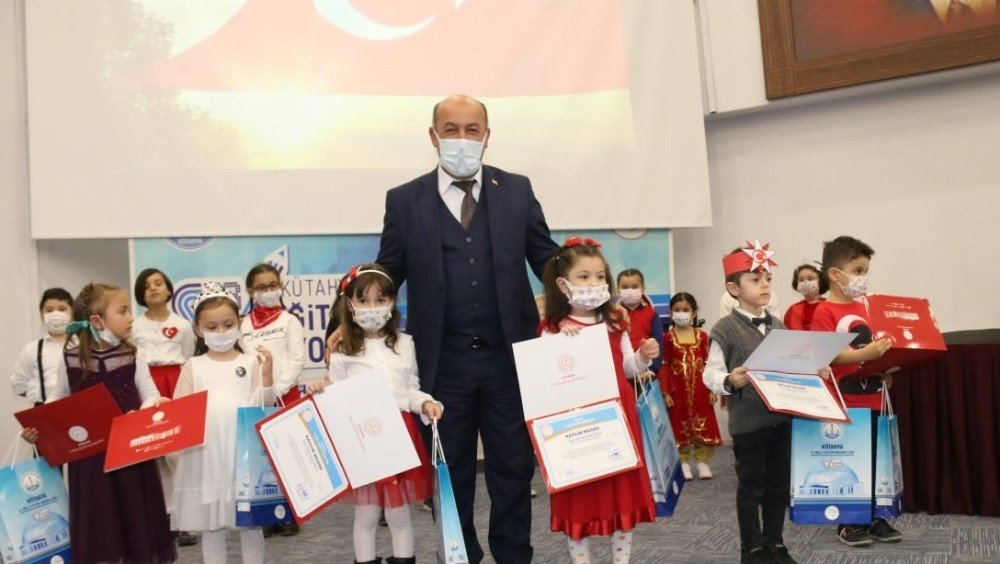 Kütahya’da İ̇stiklal Marşı’nı Ezberden Okuma Yarışması
