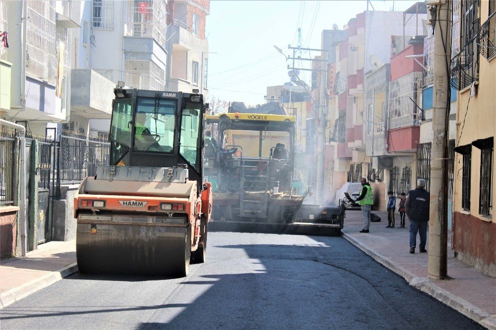 Mersin’de Yol Yapım Çalışmaları Sürüyor