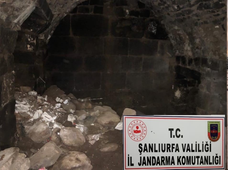 Şanlıurfa’da Kaçak Kazıda Bulanan Mezar Koruma Altına Alındı