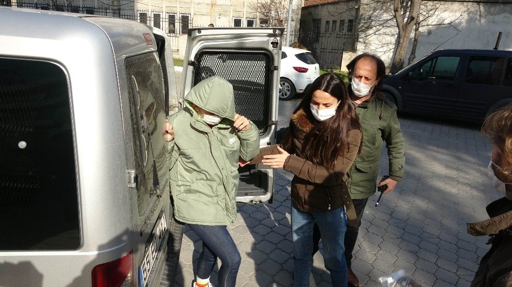 Hastanede Sağlık Çalışanına Saldıran Genç Kız Adliyeye Sevk Edildi