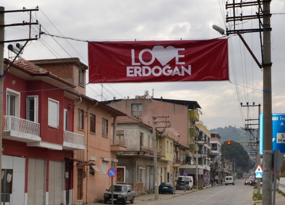 Koçarlı ‘love Erdoğan’ Pankartlarıyla Donatıldı