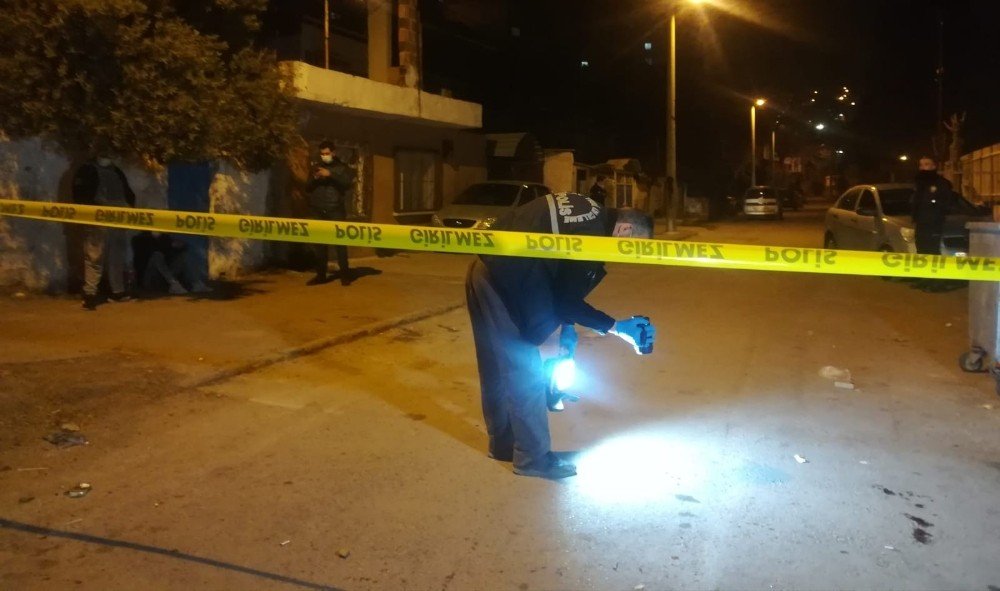 İ̇zmir’de Silahla Vurulan Kişi Hastaneye Kaldırıldı