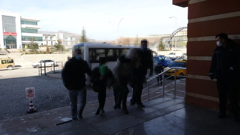 Çankırı’da Boş Lojmanlardan Hırsızlık Yapan 8 Şüpheli Yakalandı