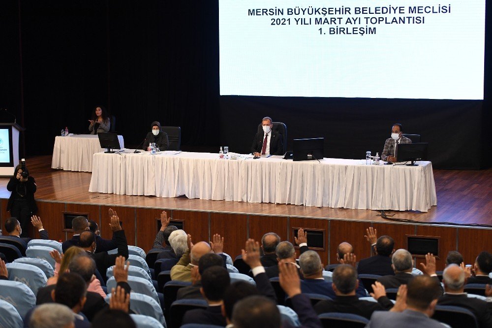 Seçer: "metro Projesi Emin Adımlarla Gidiyor"