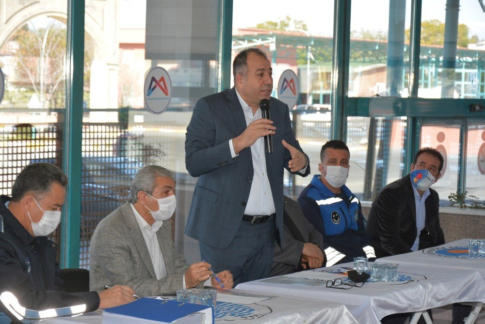 Mersin’de Seyyar Satıcı Araçlarına Estetik Kazandırılıyor