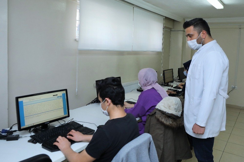 Şehitkamil’de On Parmak F Klavye Kullanım Kursu Başladı