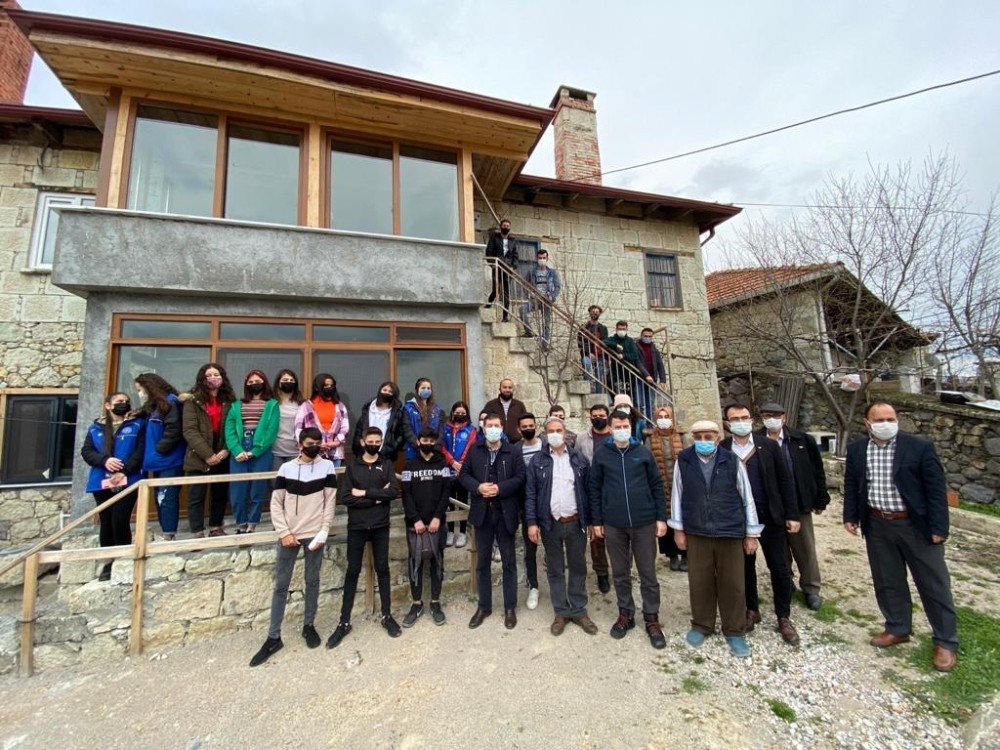 ’sındırgı’da Gençlik Var’ Projesi İle Gençler İlçeyi Tanıyor