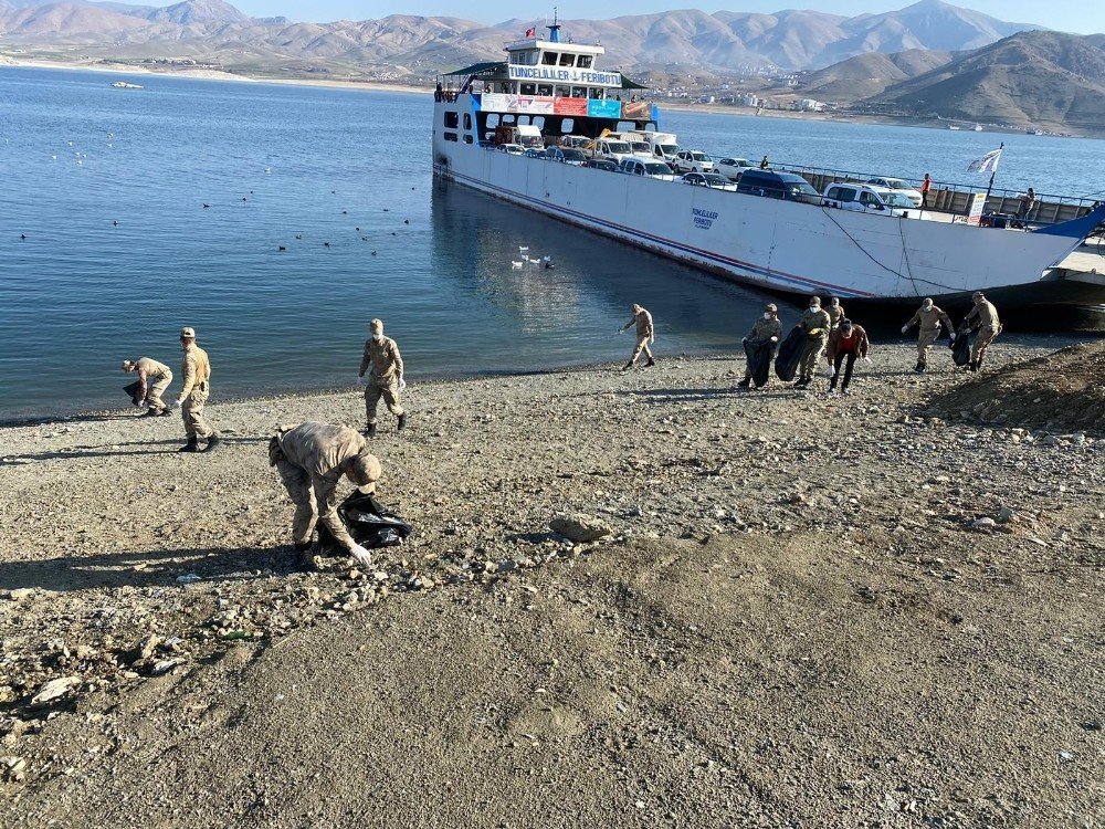 Elazığ’da Jandarmadan Çevre Duyarlılığı