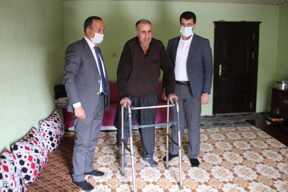 Şemdinli’de Şehit Ailelerine Ziyaret