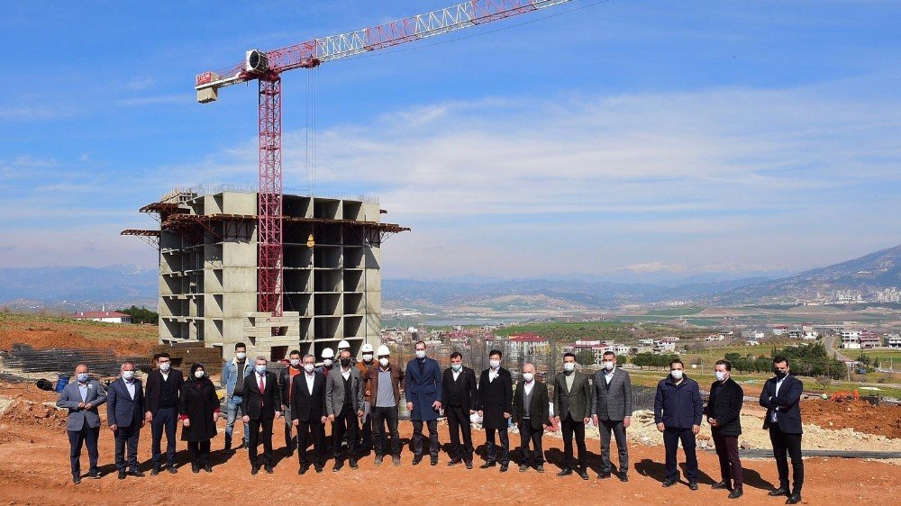 Başkan Güngör: "konutları En Kısa Sürede Teslim Edeceğiz"