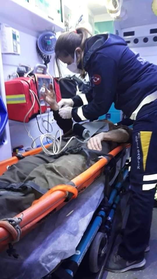 Kayalıklardan Düşen Vatandaşı İtfaiye Ekipleri Kurtardı